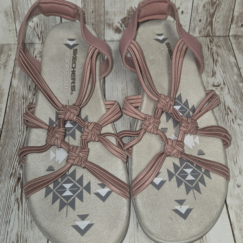 Skechers Memory Foam Sandals Women’s 10 Coral SN163187 Very Good Condition
